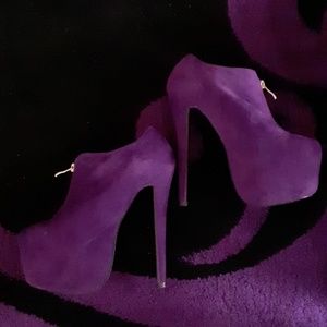 High heels purple